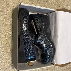 DANSKO PROFESSIONAL CLOG SHOE SIZE 37